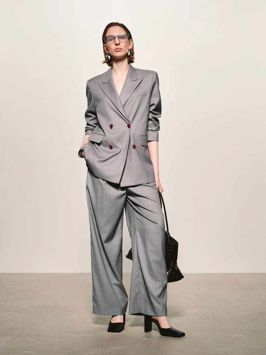 Women's tailored layers